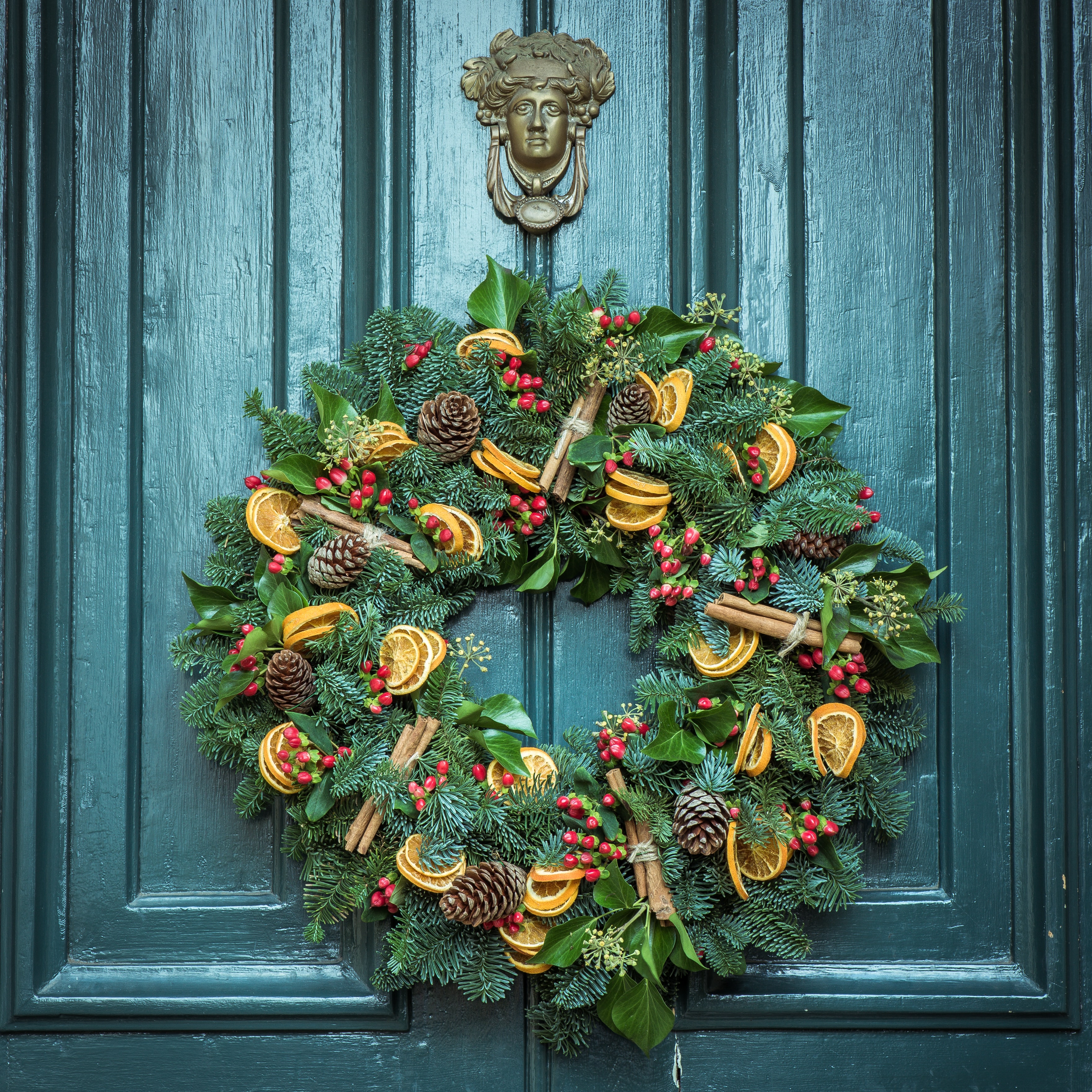 L'art de la décoration de Noël pour votre espace de travail